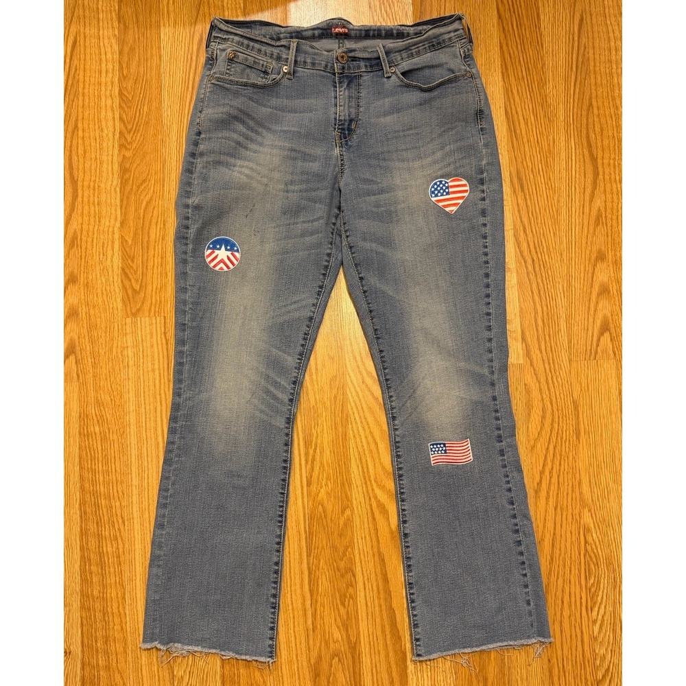 Levi Jeans Women's Size 32x32 14M Blue Wash Patriotic USA Patches